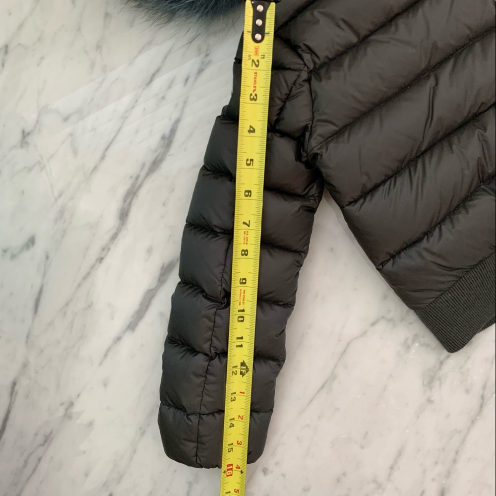 Moncler NWT New Alberta Kids Down Jacket w/ Fox Fur Trim Size 6 Gray. - Picture 16 of 16